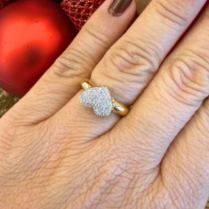 Anel Coração Cravejado Alto em Ouro 18K