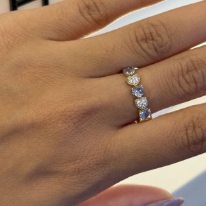 Anel Cuore com Zircônias Azuis em Ouro 18K